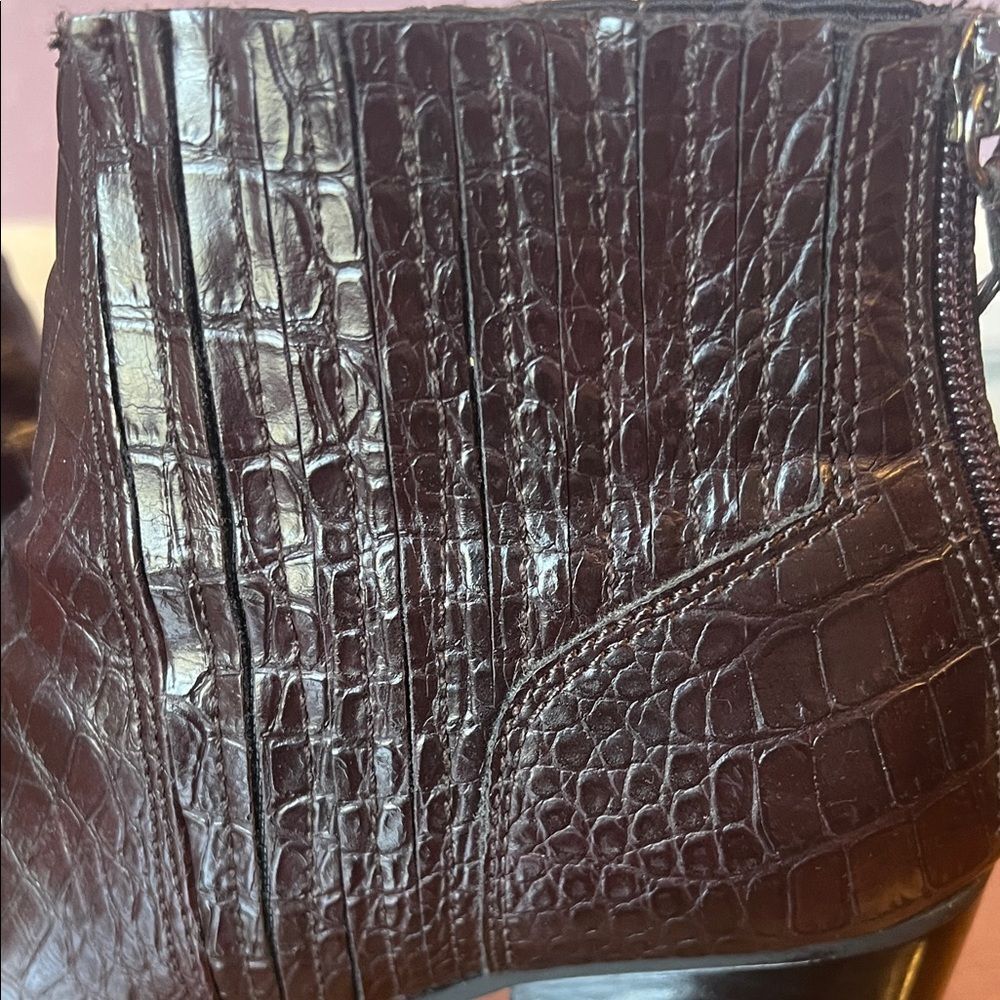Zara SZ 40 Black Croc-Pattern Ankle Boots - Picture 3 of 7